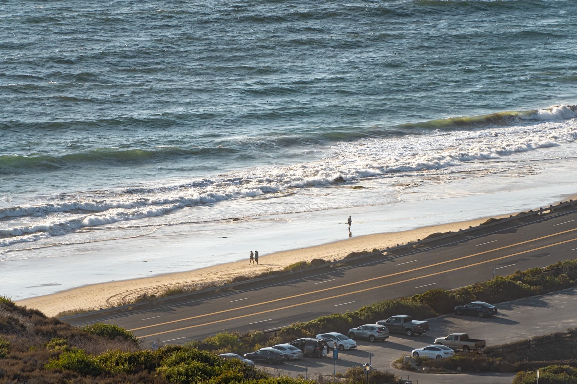 A picture of the coast near Crystal Cove State Park